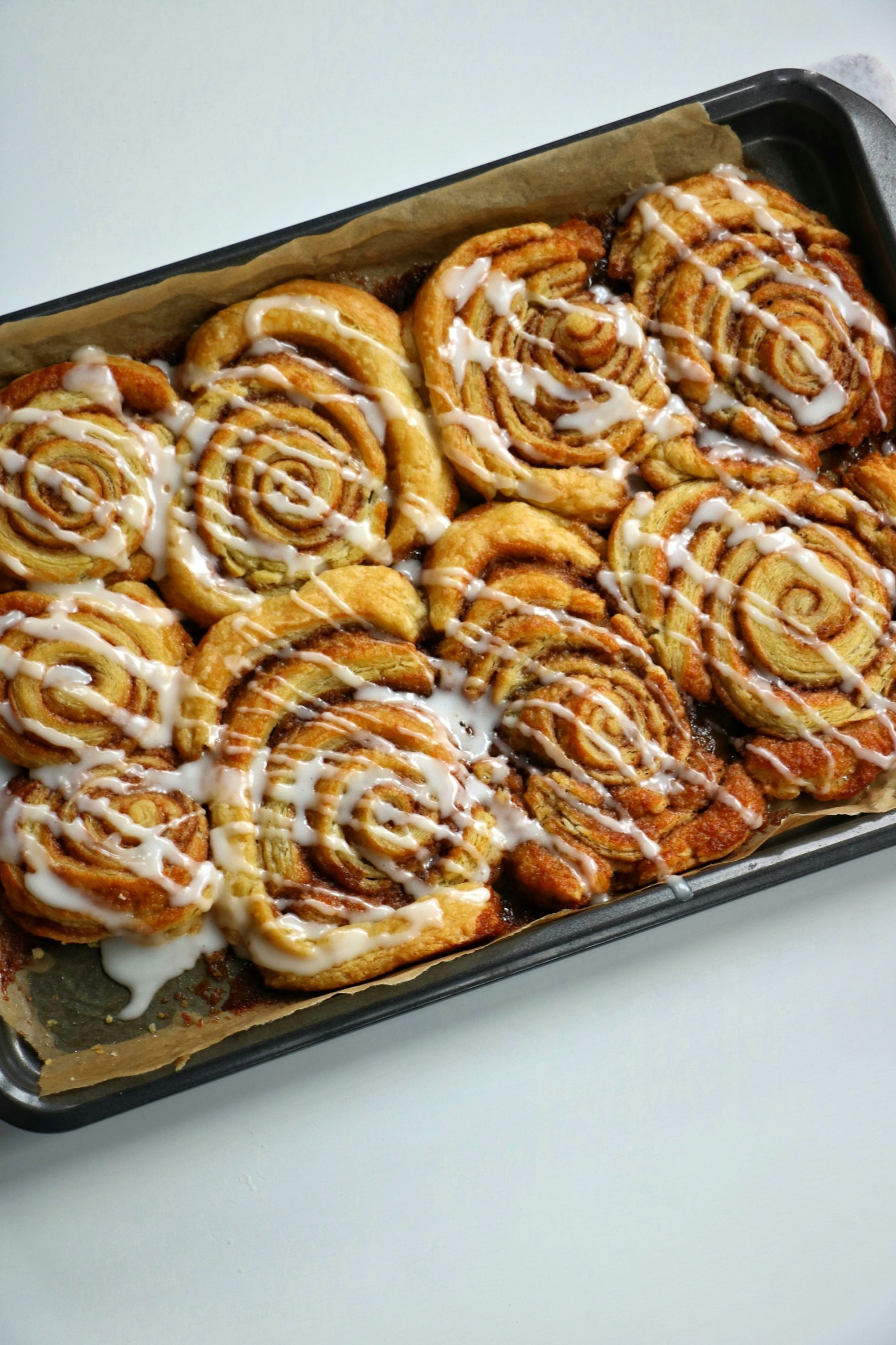 Picture of cinnamon buns in pan